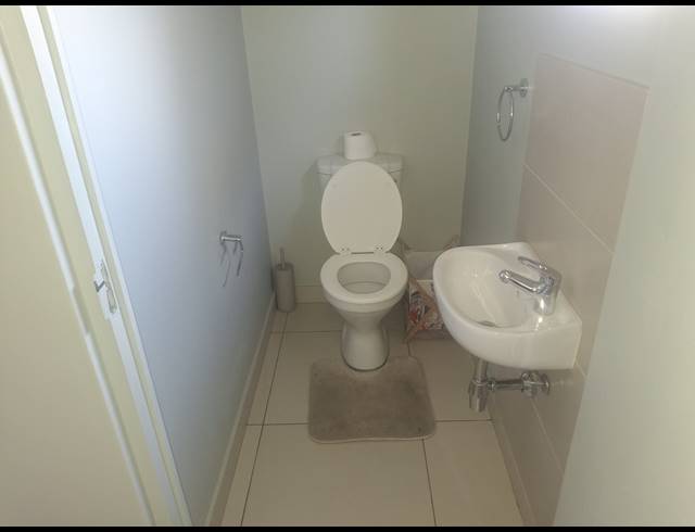 3 BEDROOM FREEHOLD FOR SALE IN RUA VISTA